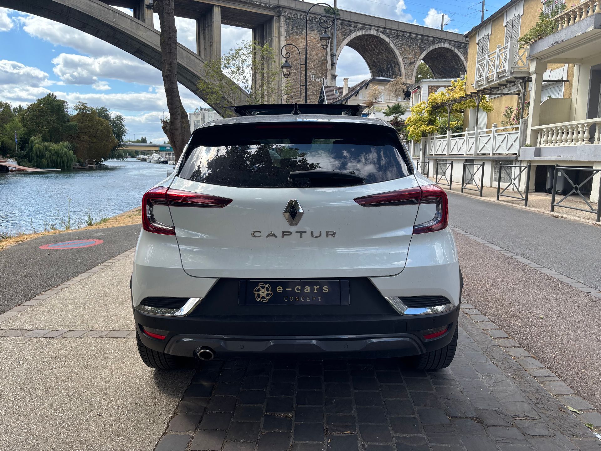 Renault Captur 1,5L DCI INITIAL PARIS II 1.5 Blue dCi DPF EDC7 S&S 115 cv Boîte auto