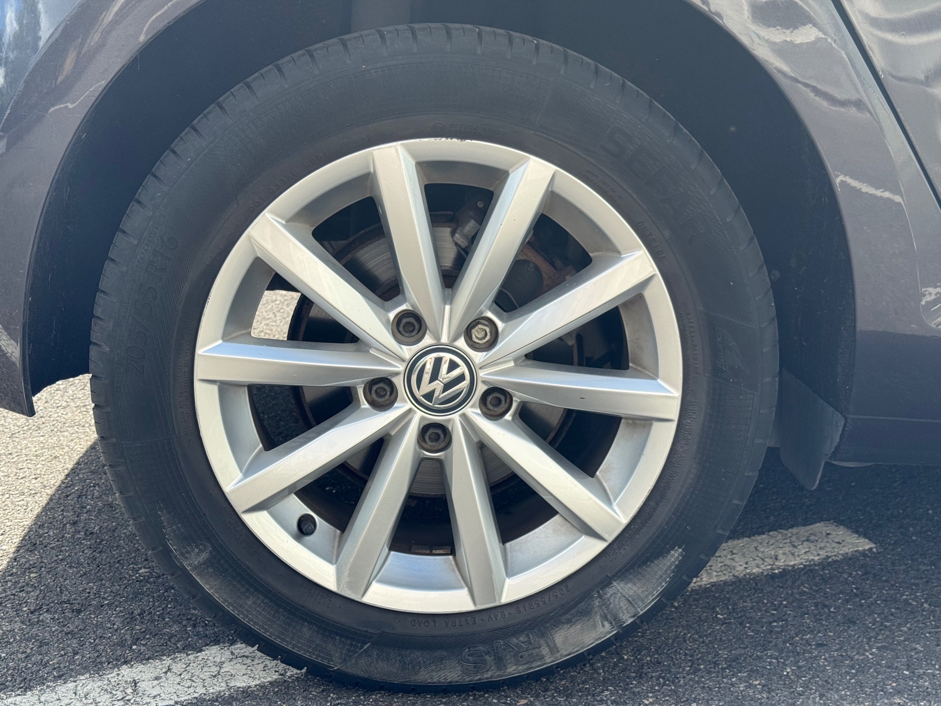 Volkswagen Golf 1.6 TDI 110ch BlueMotion Technology FAP 5.0cv 110ch Lounge