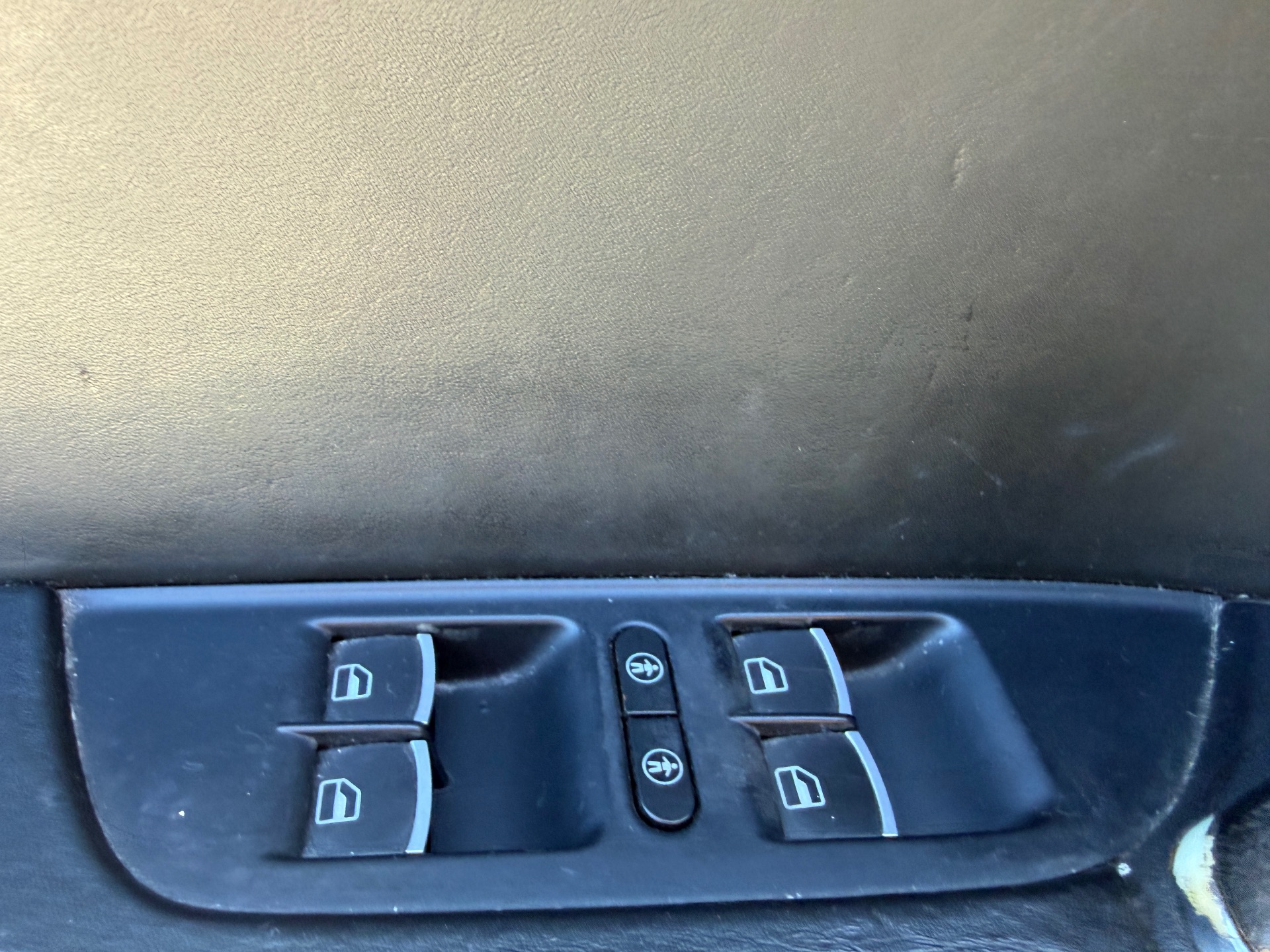Volkswagen Touareg V8 4,2 TDI 340ch R line