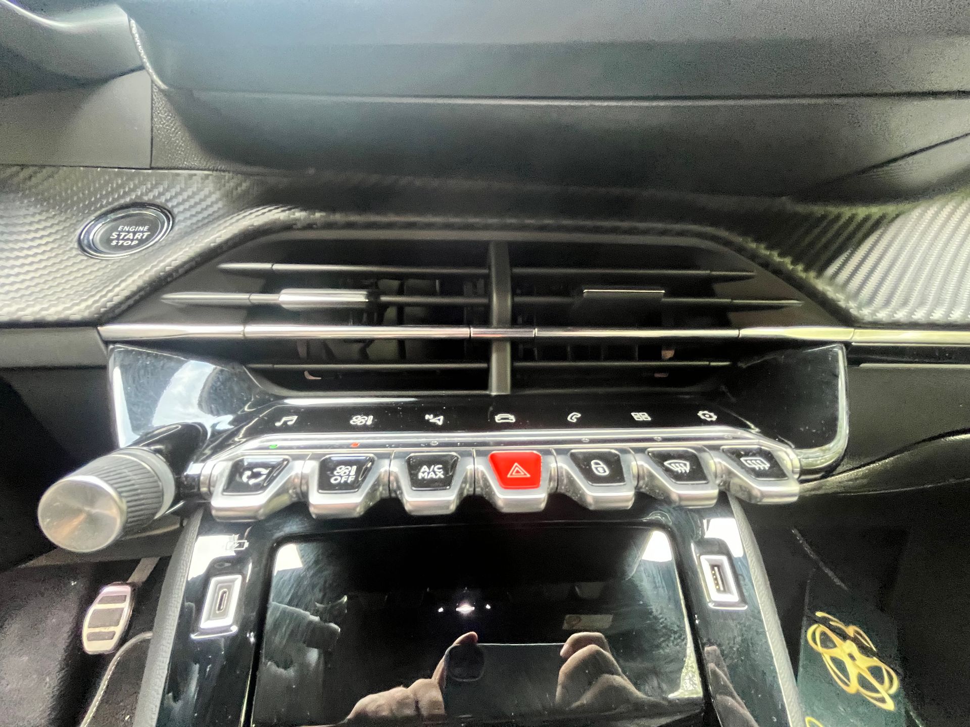PEUGEOT 208 1,2L 12v 100ch GT line