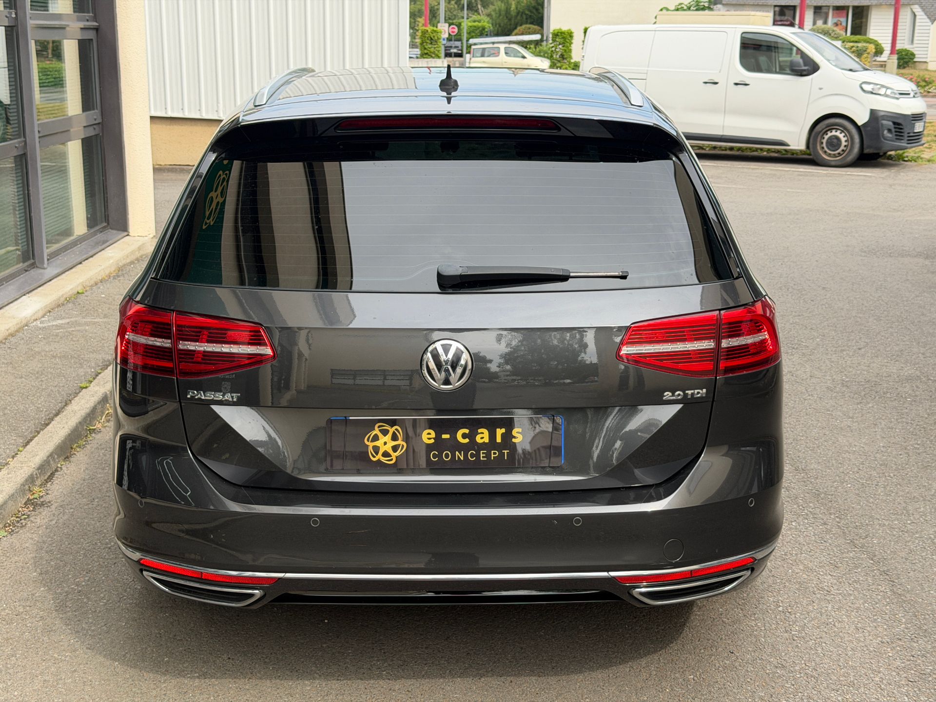 Volkswagen Passat 150 Ch « R-Line » – 16480€