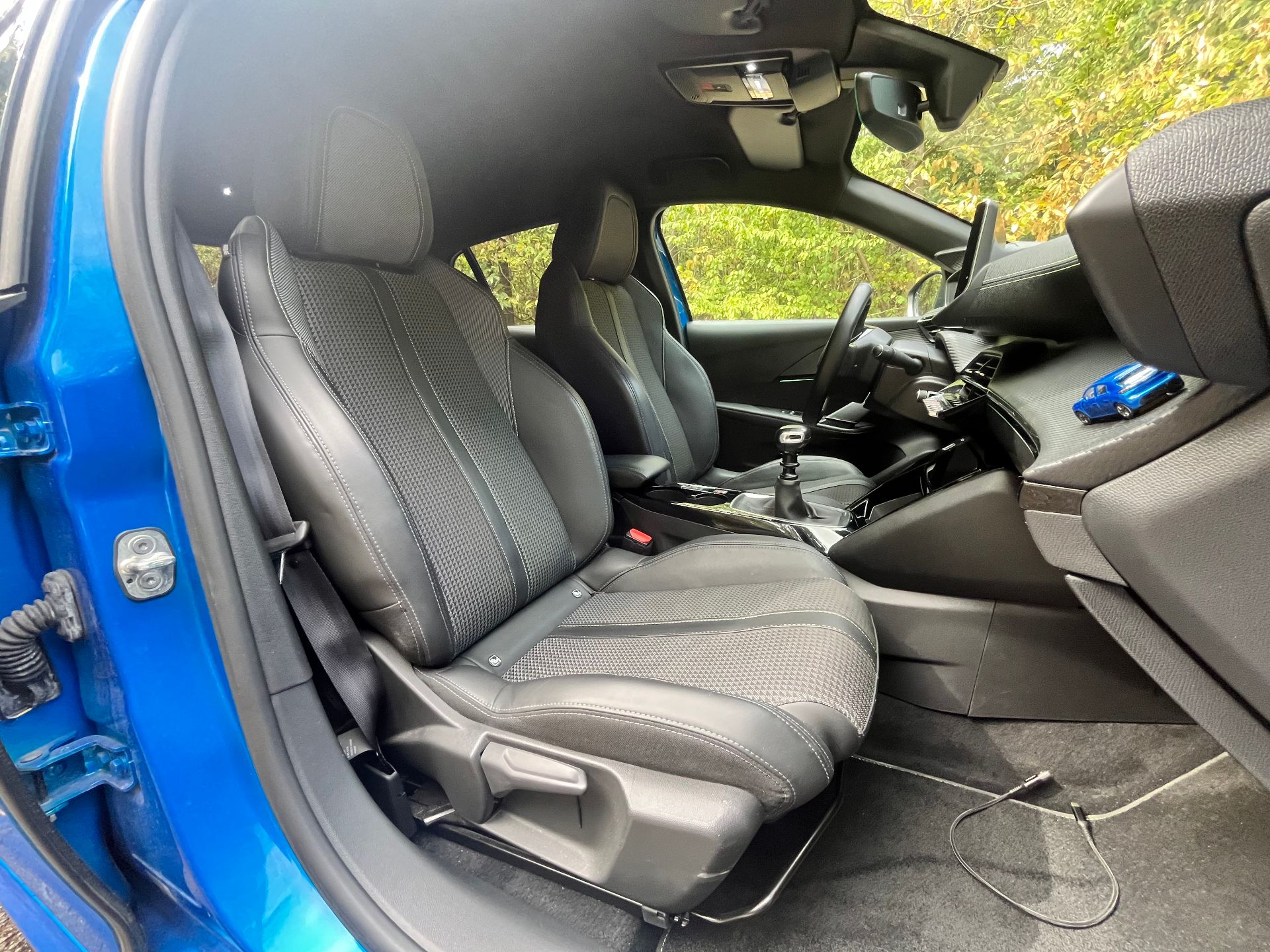 PEUGEOT 208 1,2L 12v 100ch GT line