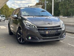 Peugeot 208 1.5 bleu HDI Tech édition