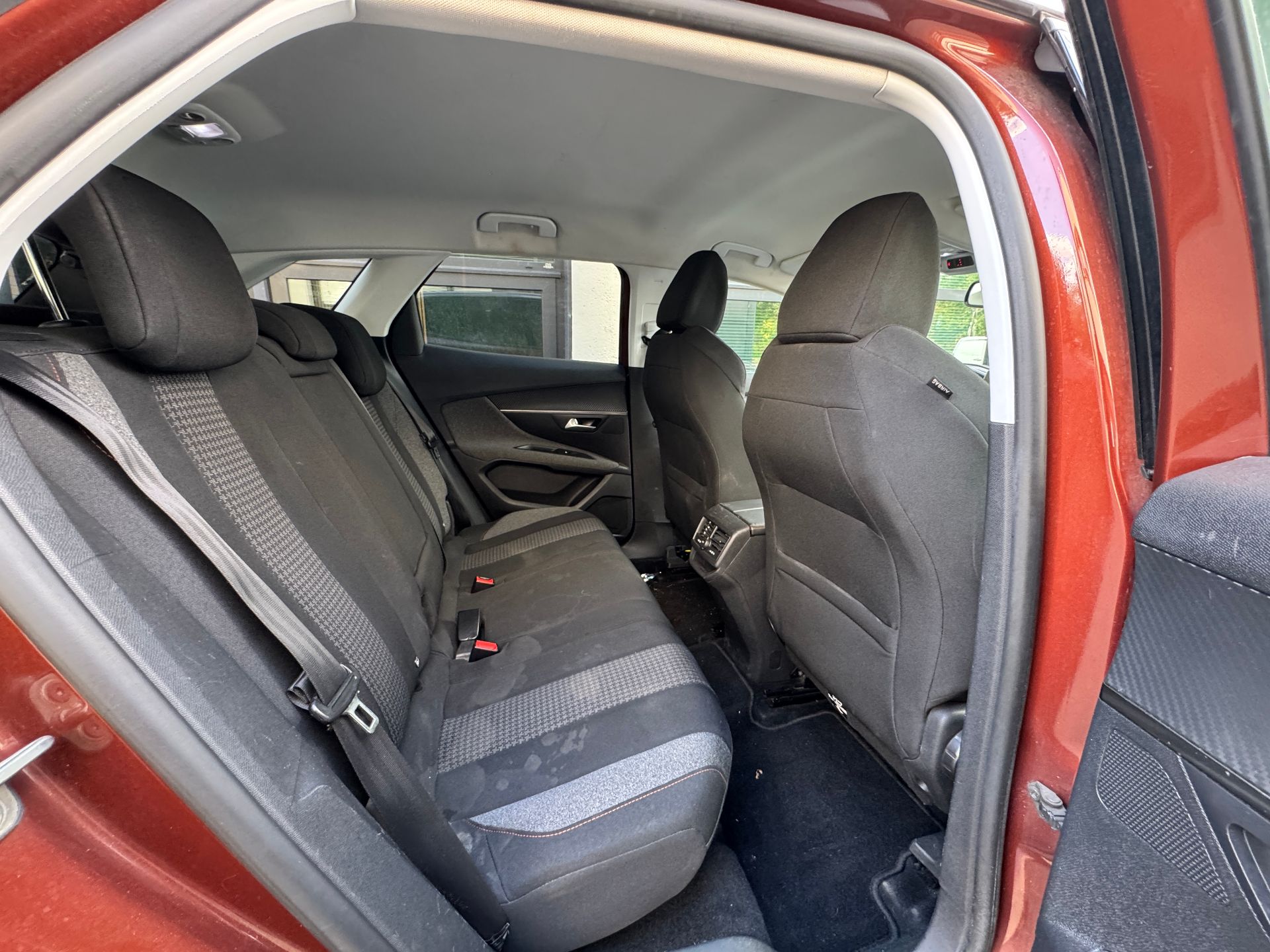 Peugeot 3008 1.6 BLUEHDI 120ch ACTIVE BUISSNESS