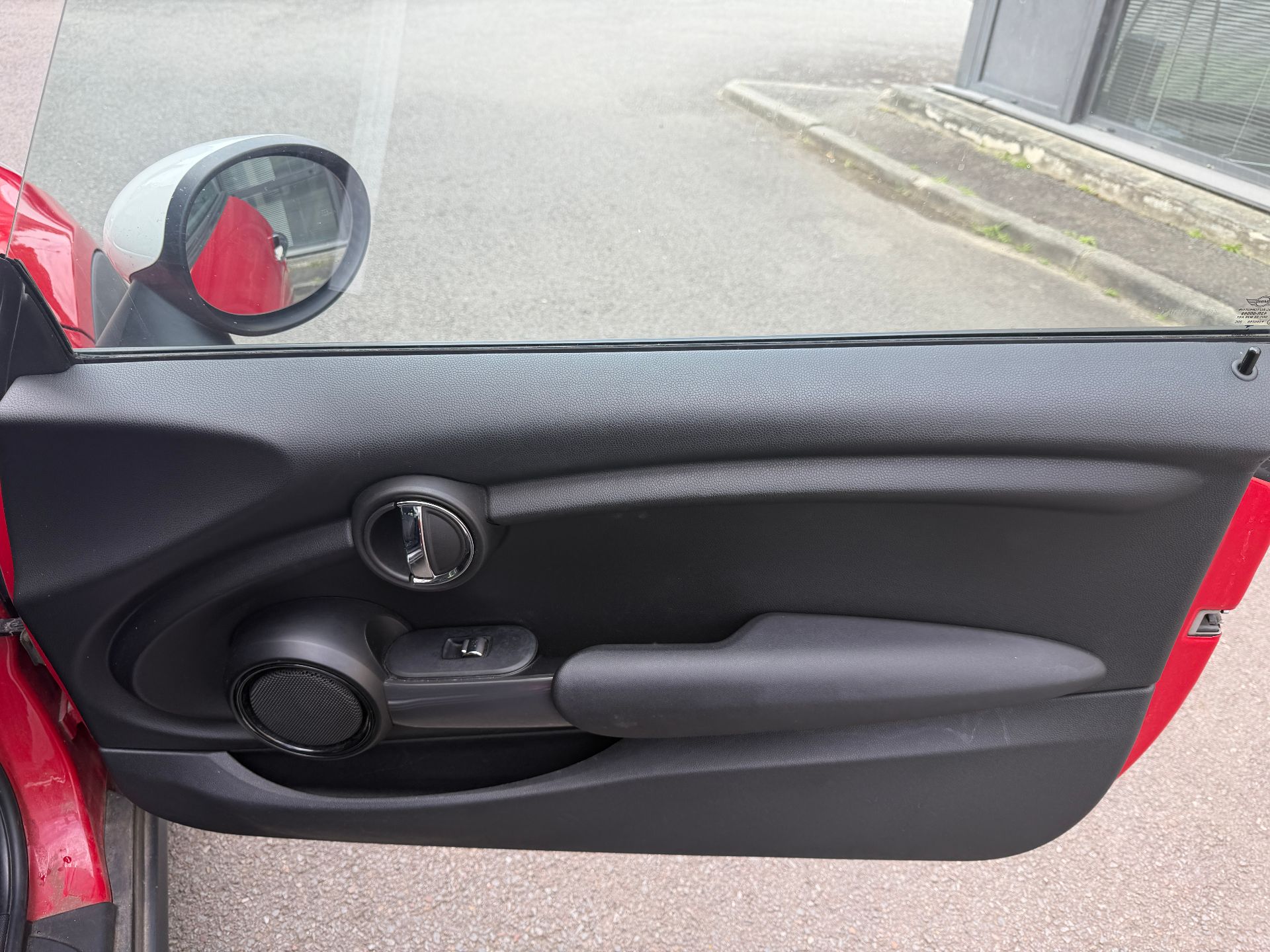 MINI “Cooper D” – 9 490 € (PRIX OK)