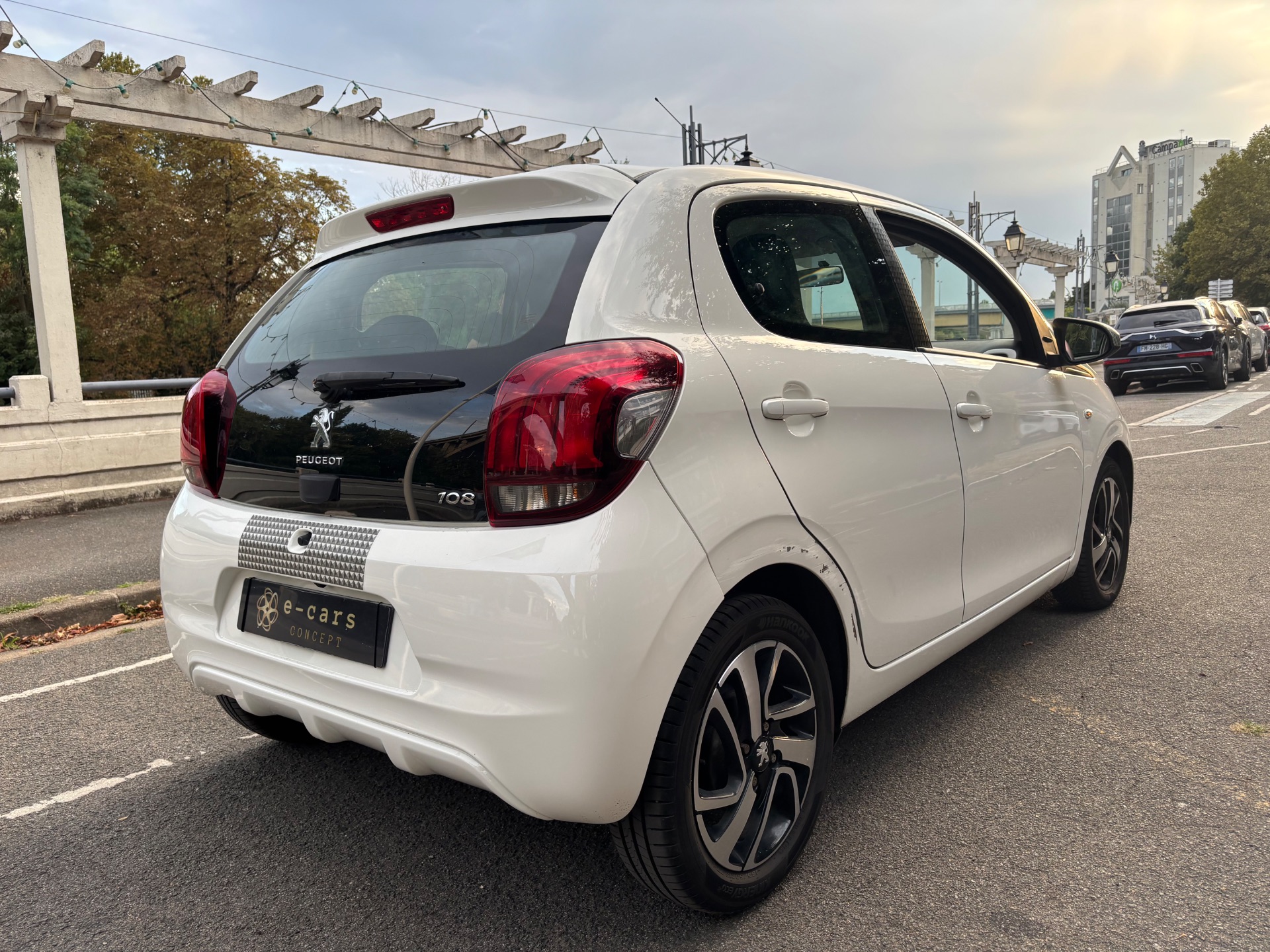 Peugeot 108 1.2 pure tech 82ch allure