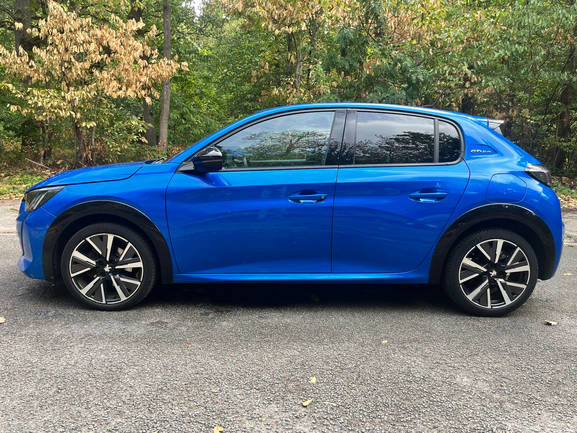 PEUGEOT 208 1,2L 12v 100ch GT line
