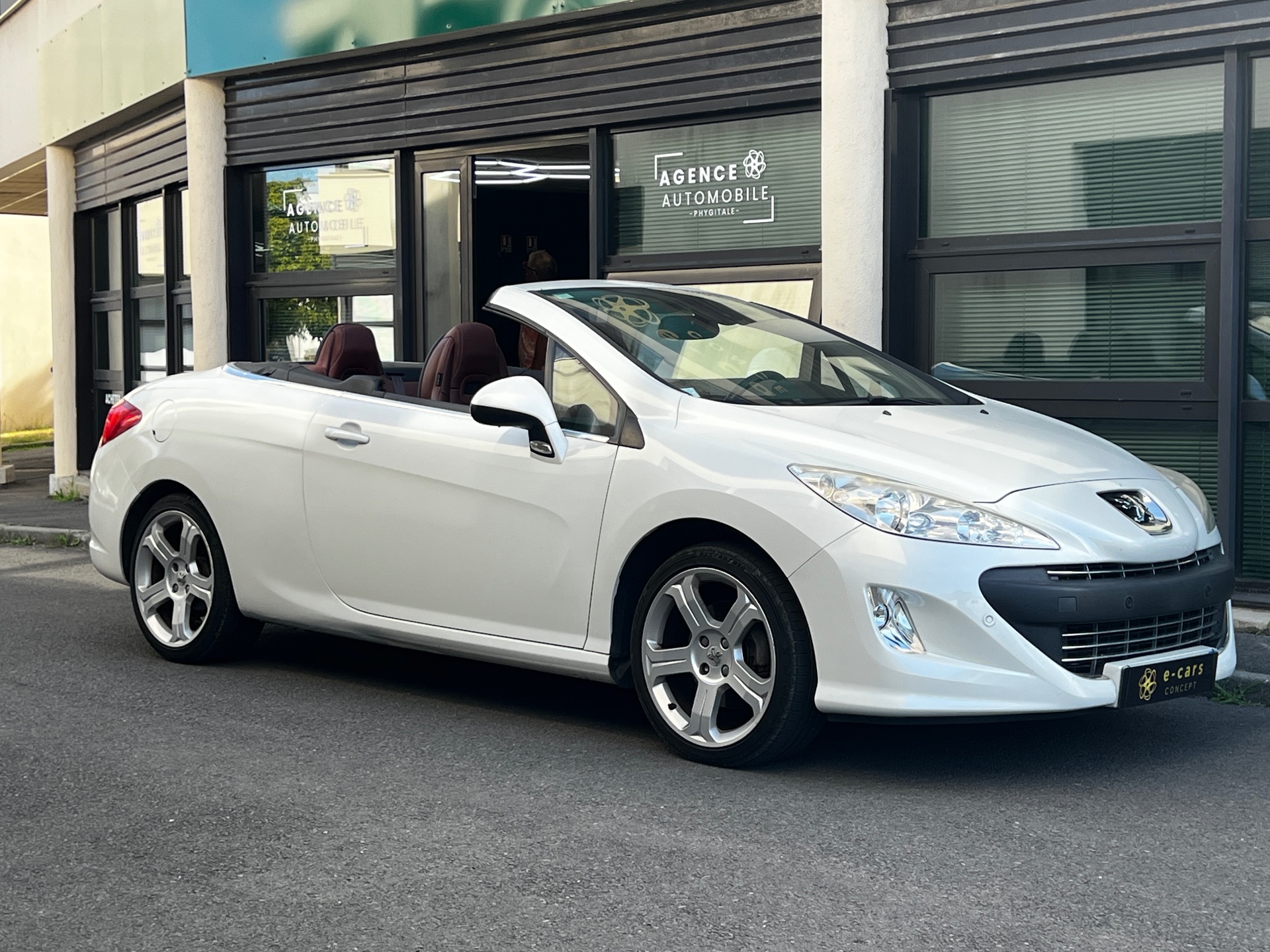 Peugeot 308 CC 2.0 HDI 140 ch Féline