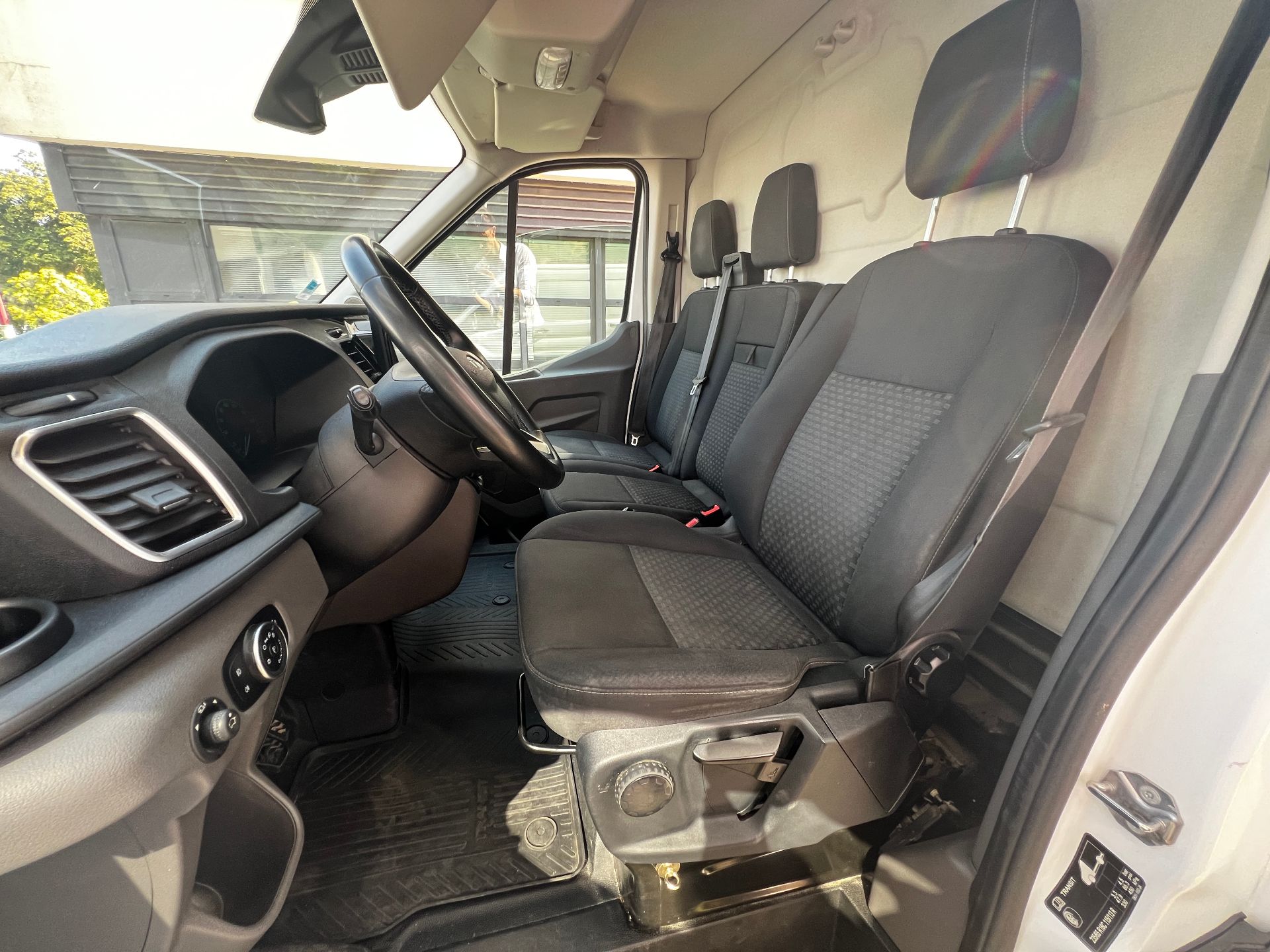 FORD TRANSIT L3H2 2.0 ECOBLUE 130ch Trend Buisness