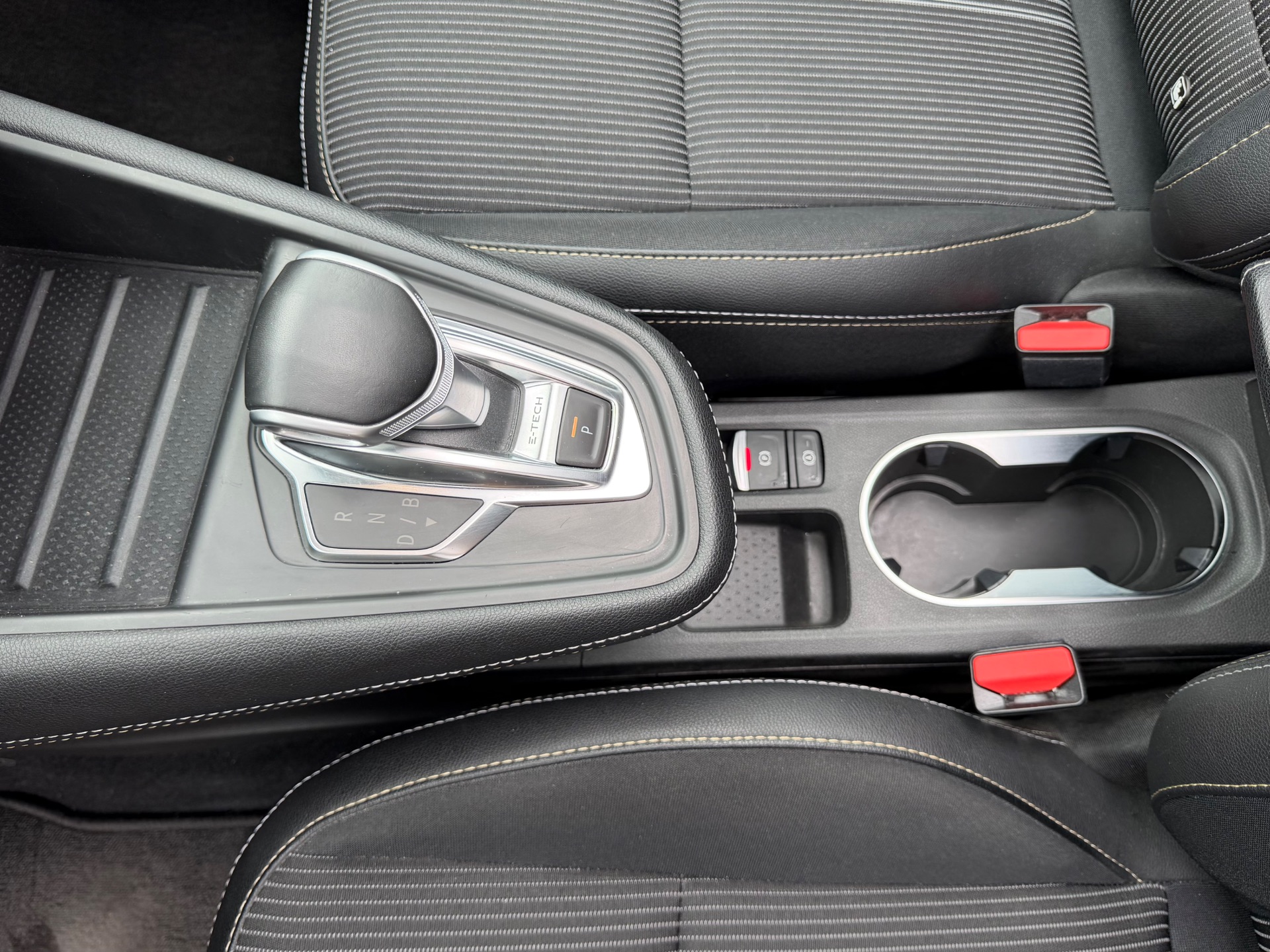Renault Captur 1.6 i