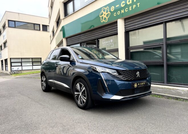 Peugeot 3008 Hybrid 225 ch e-EAT8 Allure Pack