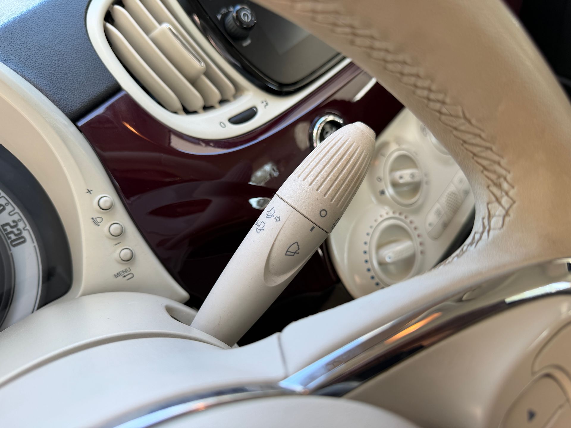 Fiat 500 1.0 Hybrid 70ch “Lounge”