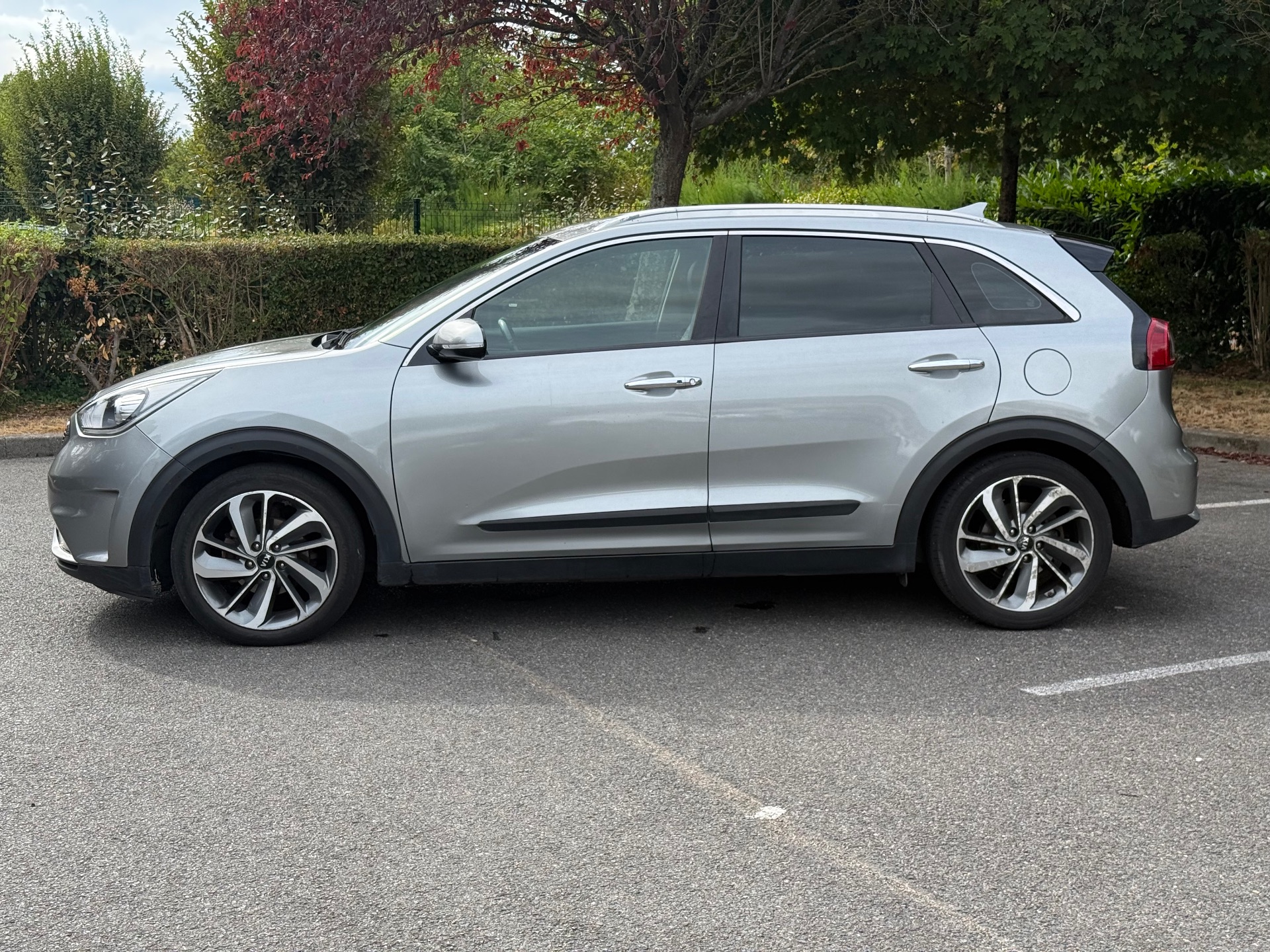 Kia Niro 1.6 GDI 16v HYBRID 141 ch DCT6 Boîte auto 141ch Design