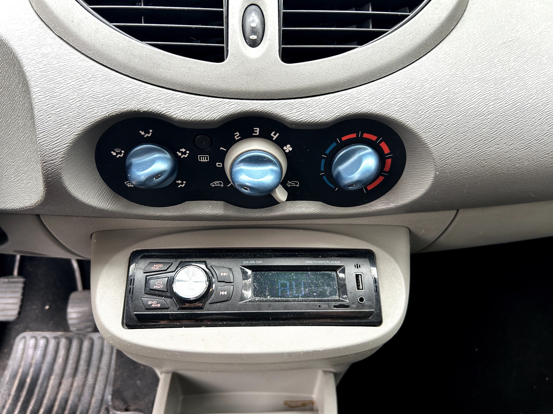 Renault twingo 2 1.2 58ch eco expression