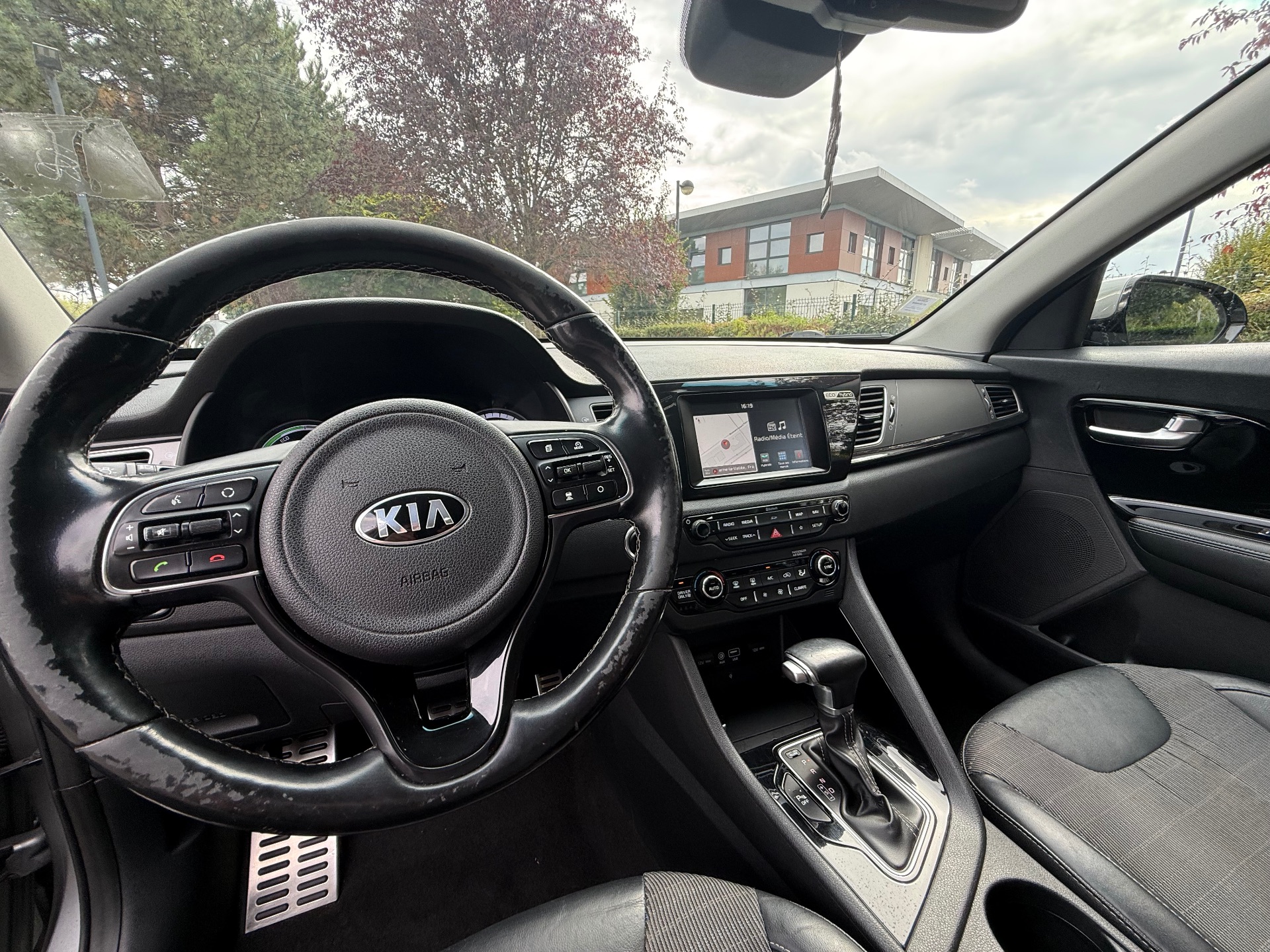 Kia Niro 1.6 GDI 16v HYBRID 141 ch DCT6 Boîte auto 141ch Design