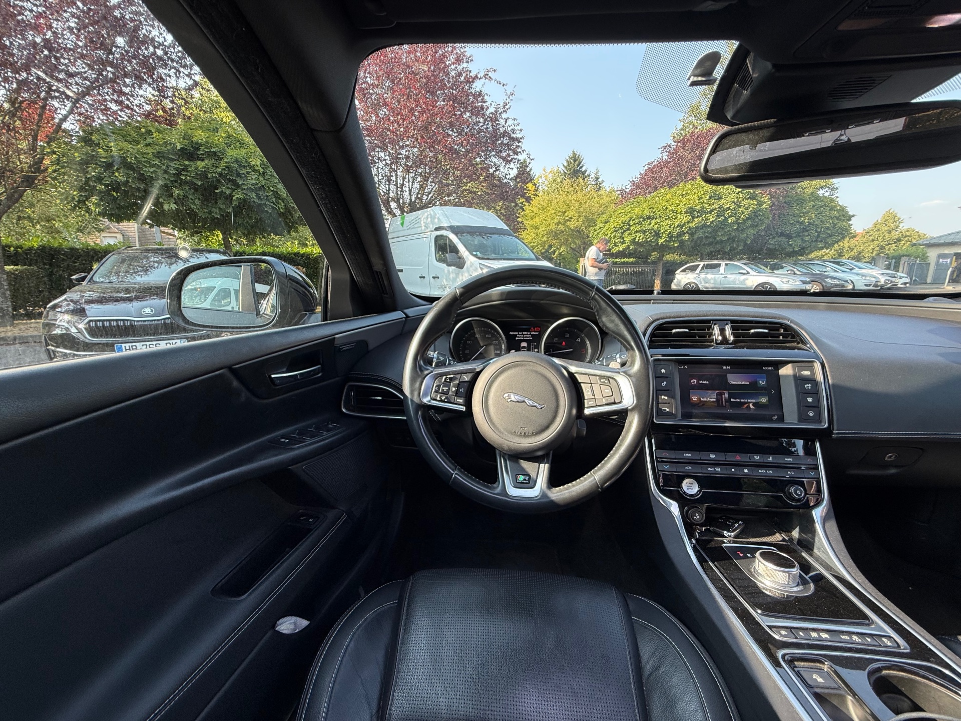 Jaguar XE 2.0 D 180ch 9.0 CV R-sport