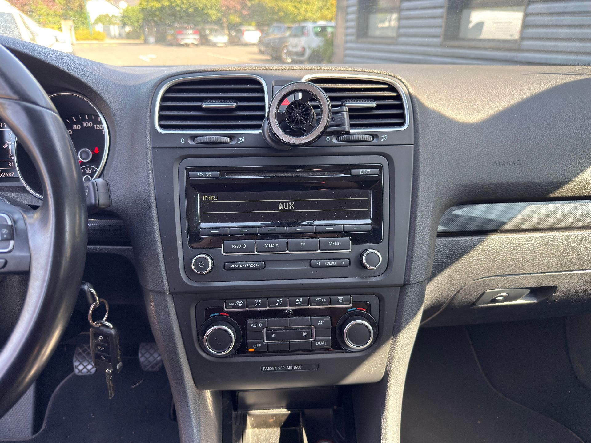 Volkswagen Golf 1.6 TDI 105ch 105ch CONFORTLINE