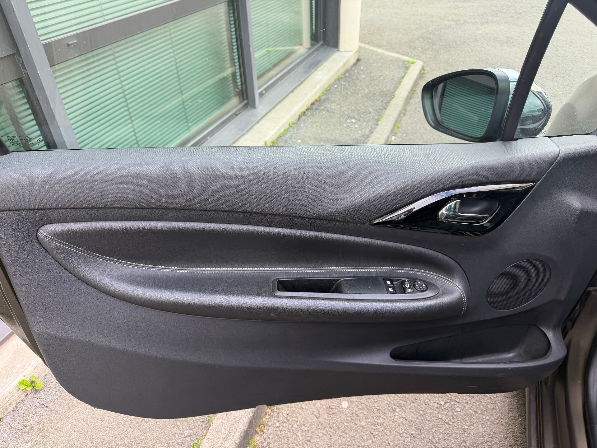 Citroen DS3 “Just mat” – 6 990 €