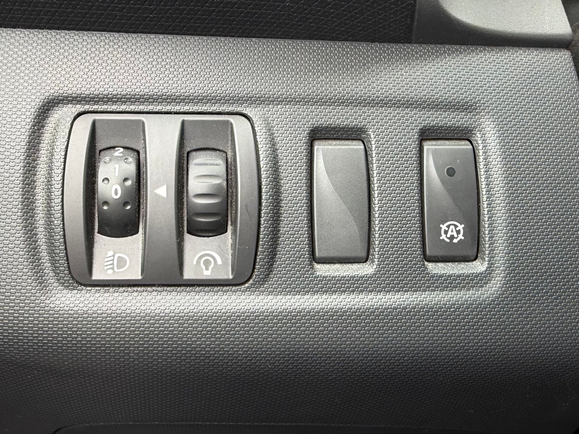 Renault CLIO IV SOCIETE DCI 90 90ch Energy eco air medianav