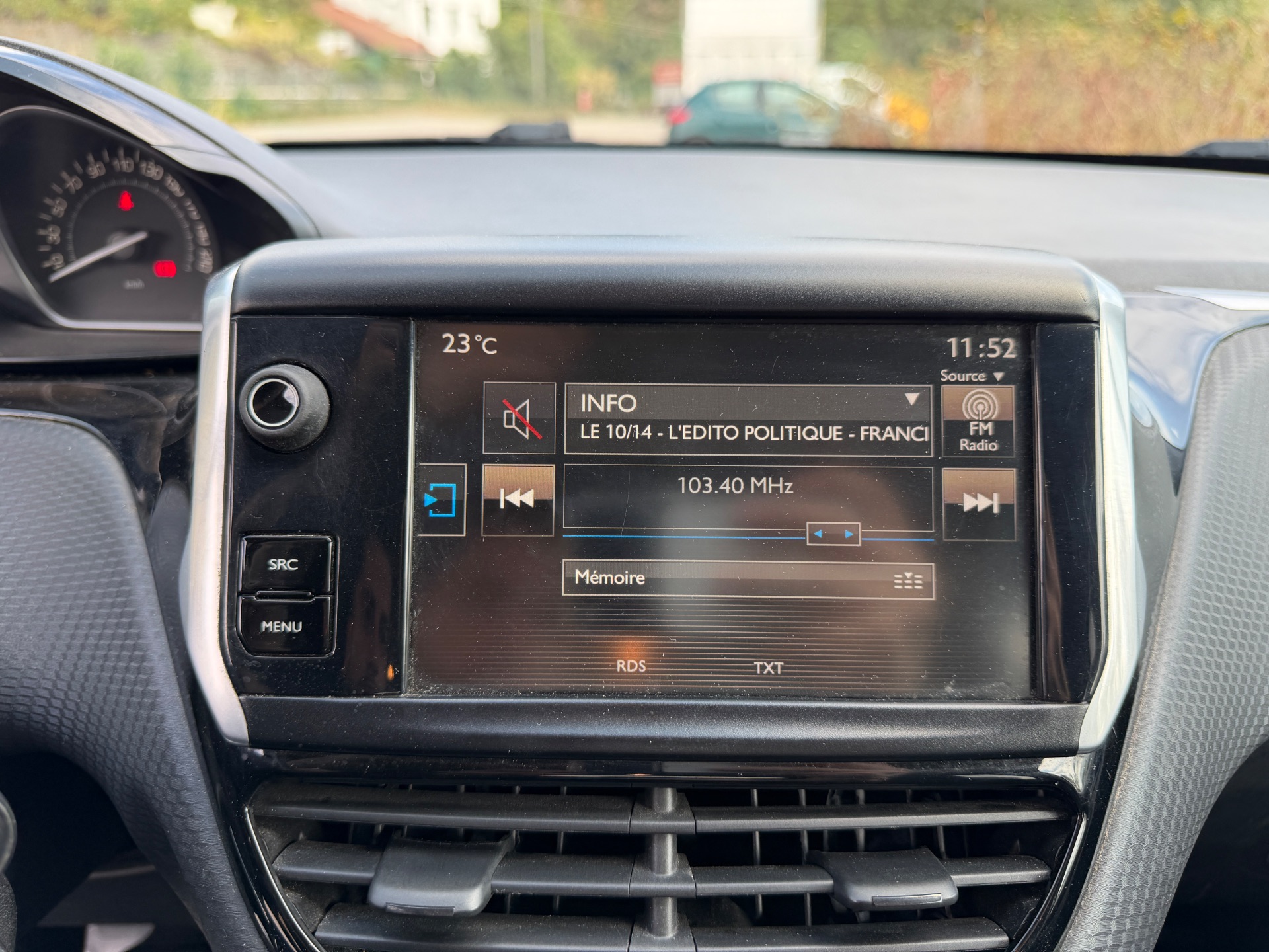 Peugeot 2008 1,6 BlueHdi Urvan cross