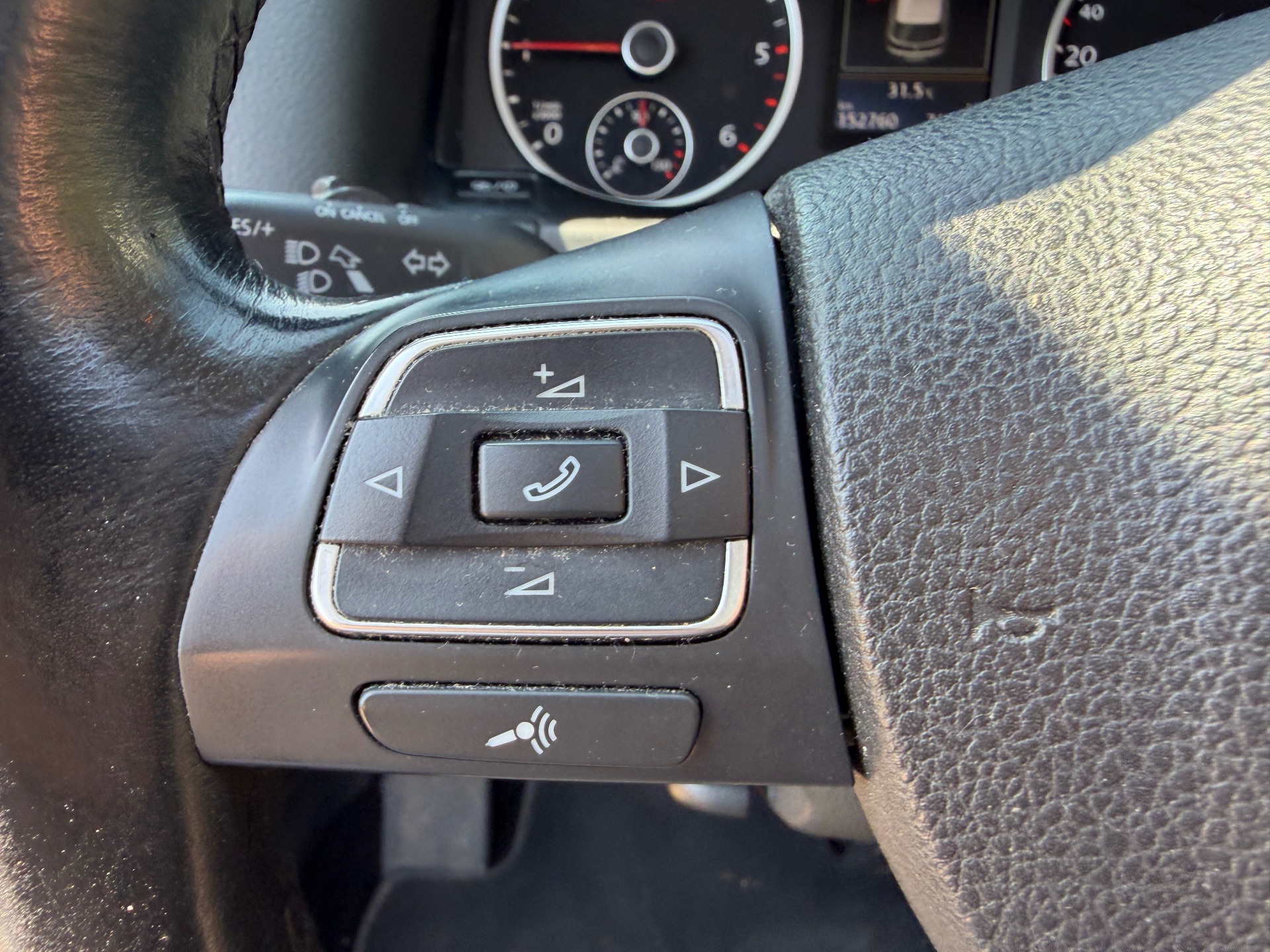Volkswagen Tiguan 2,0 tdi 140ch sportline