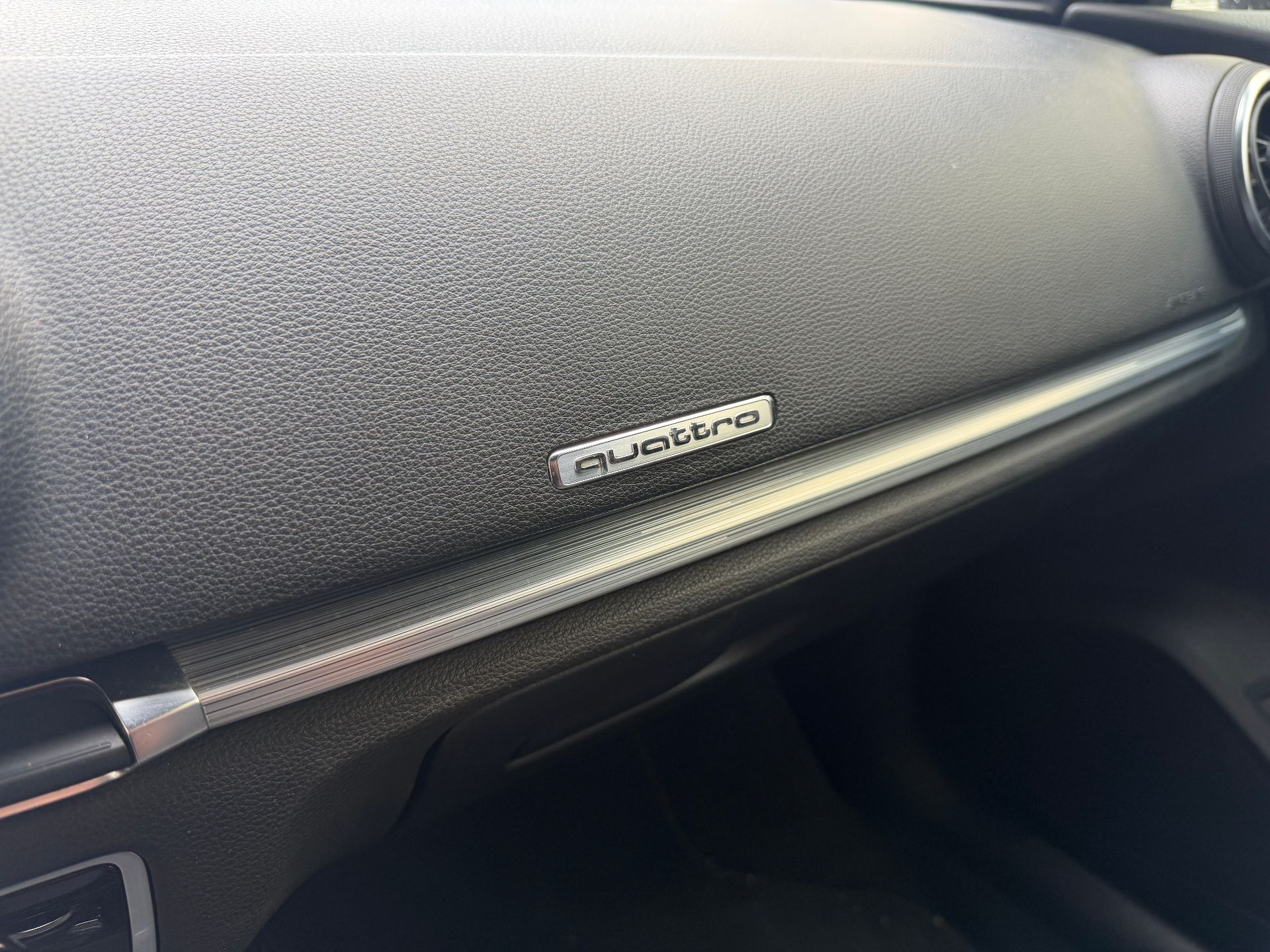 Audi A3 1.8 TFSi 180ch
