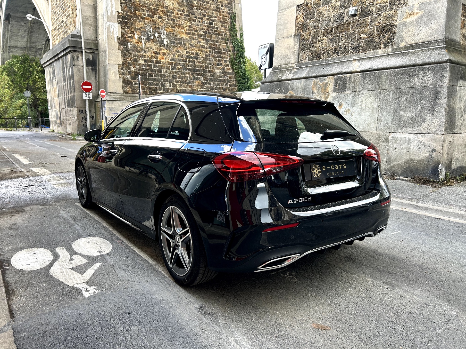 Mercedes-Benz Classe A 2.0 d 16V 8G-DCT 150 150ch AMG line