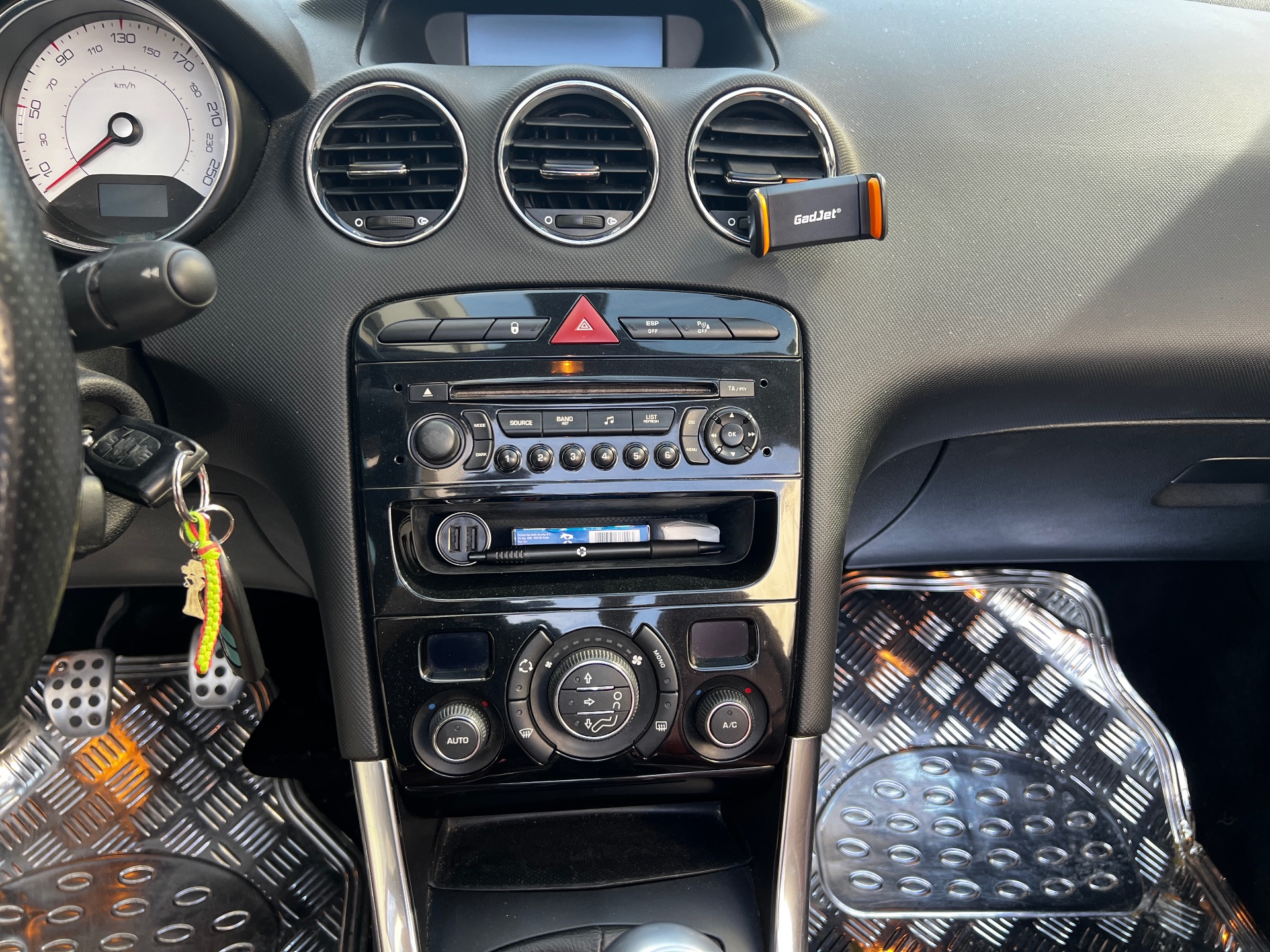 Peugeot 308 CC 2.0 HDI 140 ch Féline