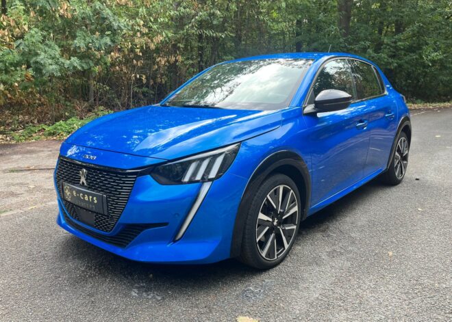 PEUGEOT 208 1,2L 12v 100ch GT line
