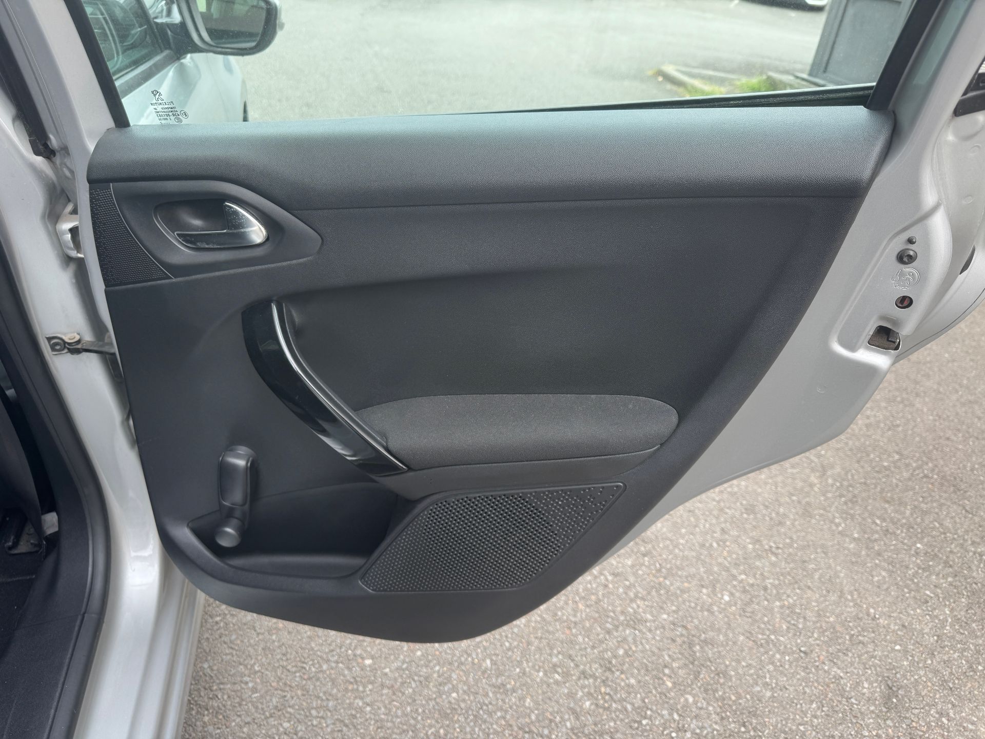 Peugeot 208 1.4 HDI 68ch ACTIVE