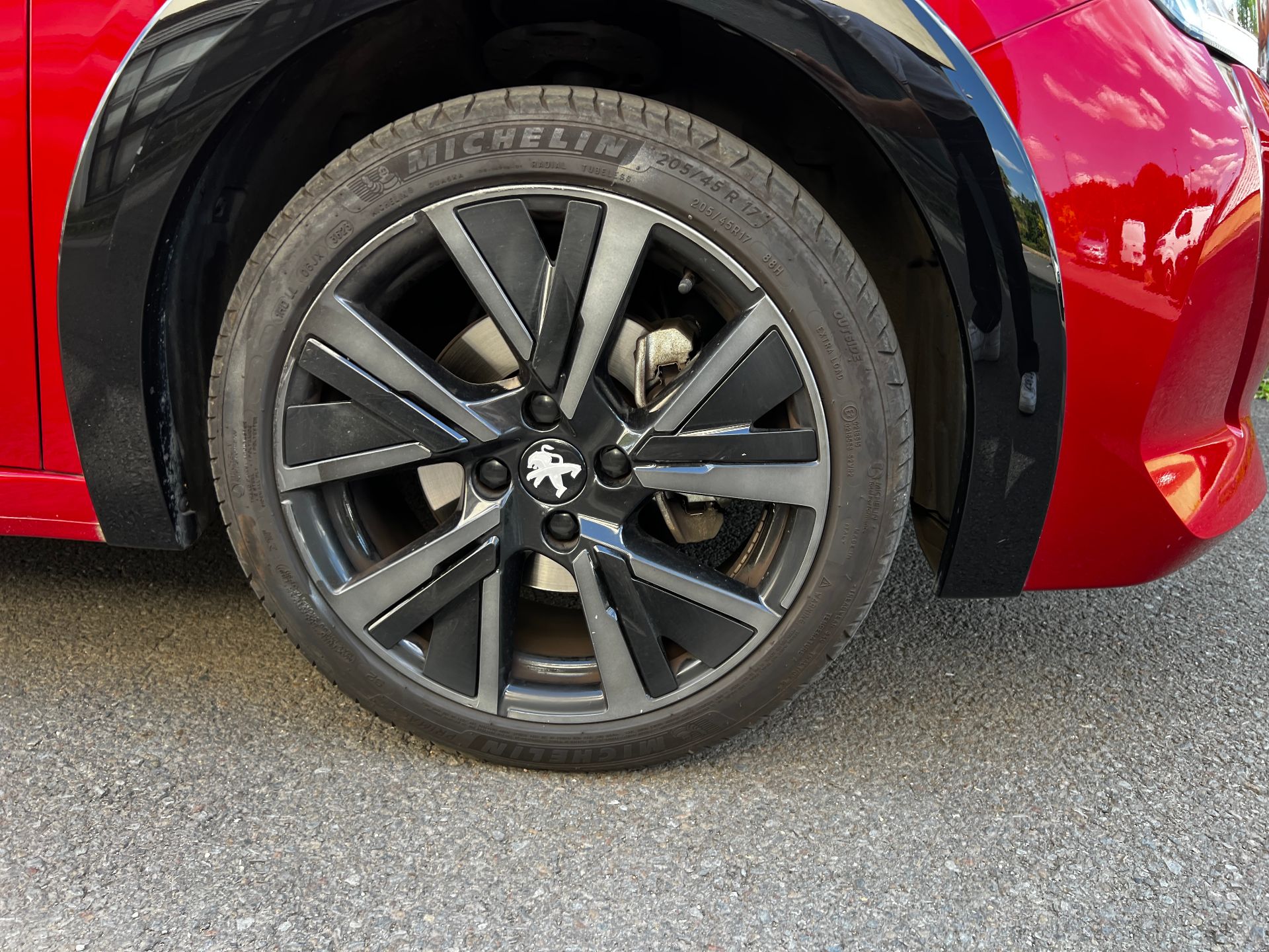 Peugeot 208 GT 1.2L 100ch