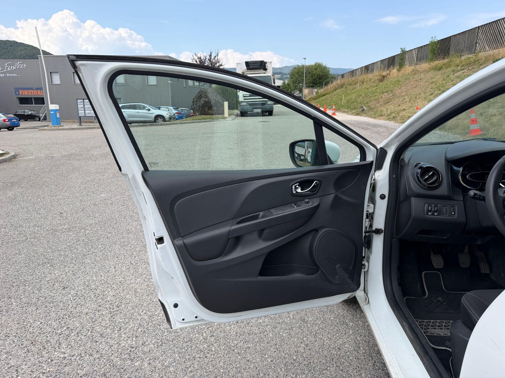 Renault CLIO IV SOCIETE DCI 90 90ch Energy eco air medianav