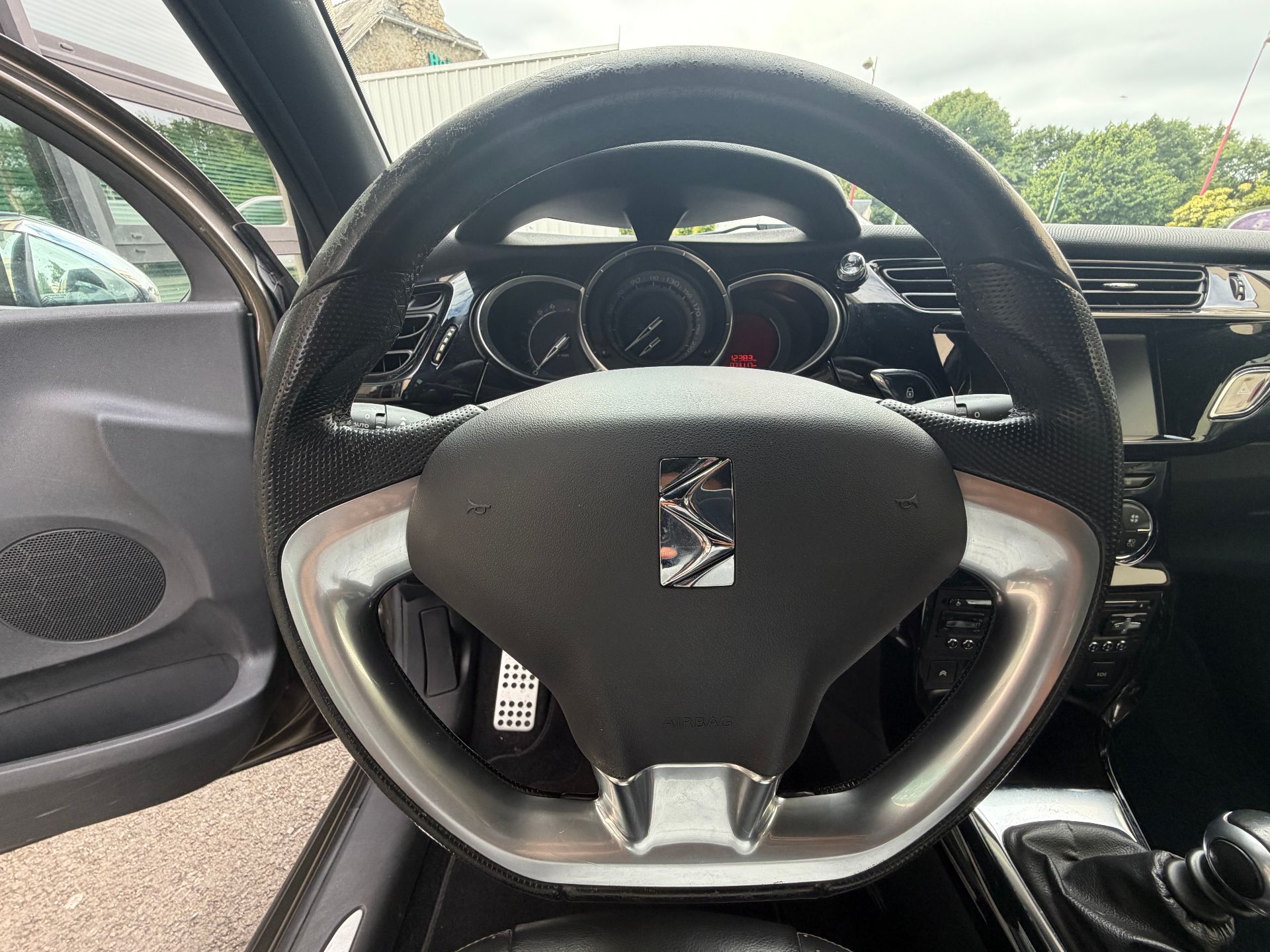 Citroen DS3 “Just mat” – 6 990 €