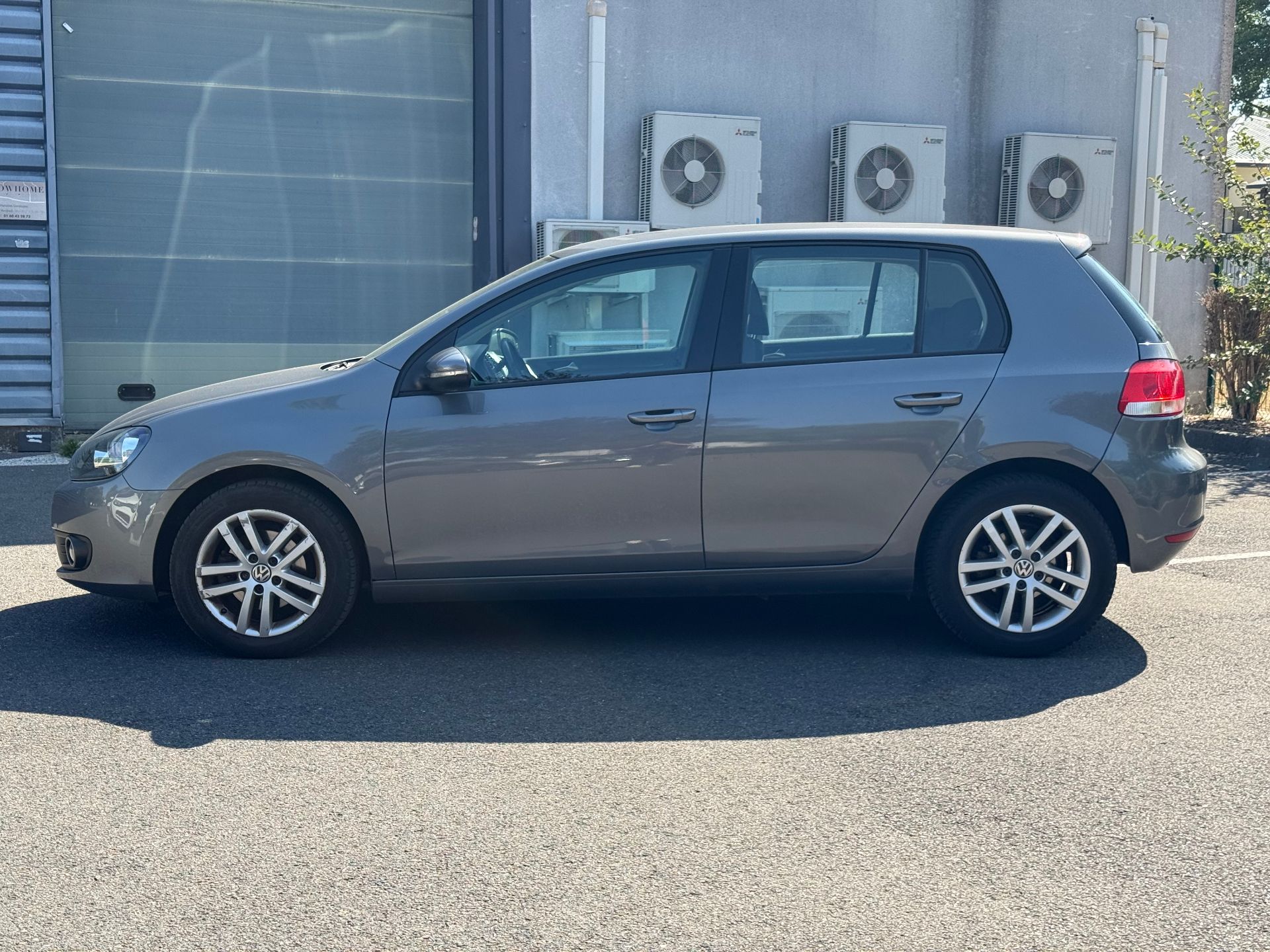 Volkswagen Golf 1.6 TDI 105ch 105ch CONFORTLINE