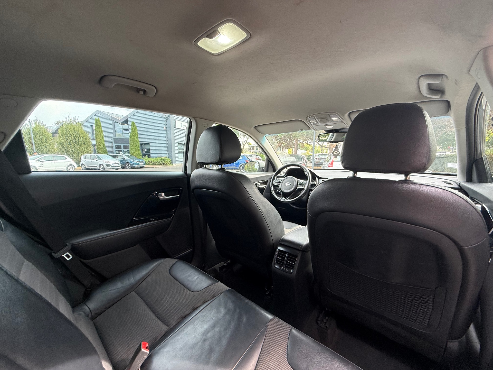Kia Niro 1.6 GDI 16v HYBRID 141 ch DCT6 Boîte auto 141ch Design