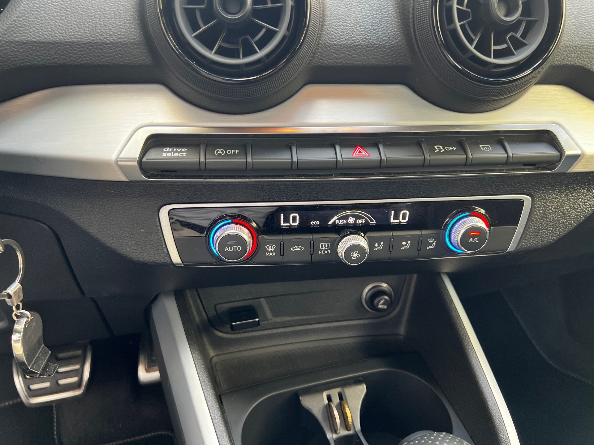 AUDI Q2 35 TDI S-Line – 16790€