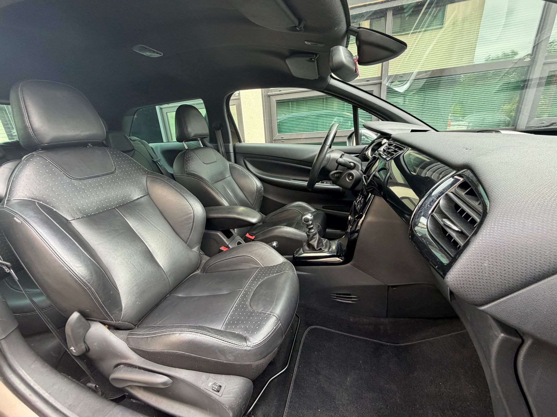 Citroen DS3 “Just mat” – 6 990 €
