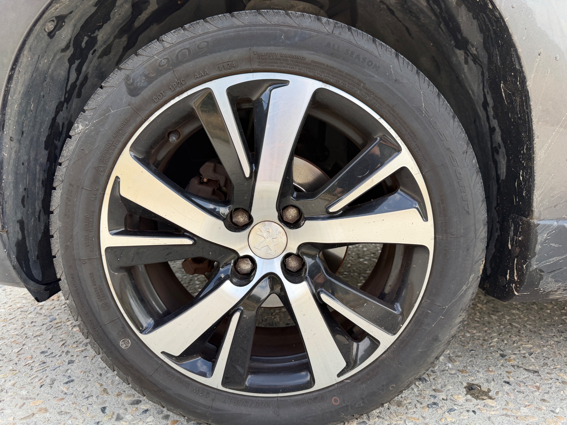 Peugeot 2008 1,6 BlueHdi Urvan cross