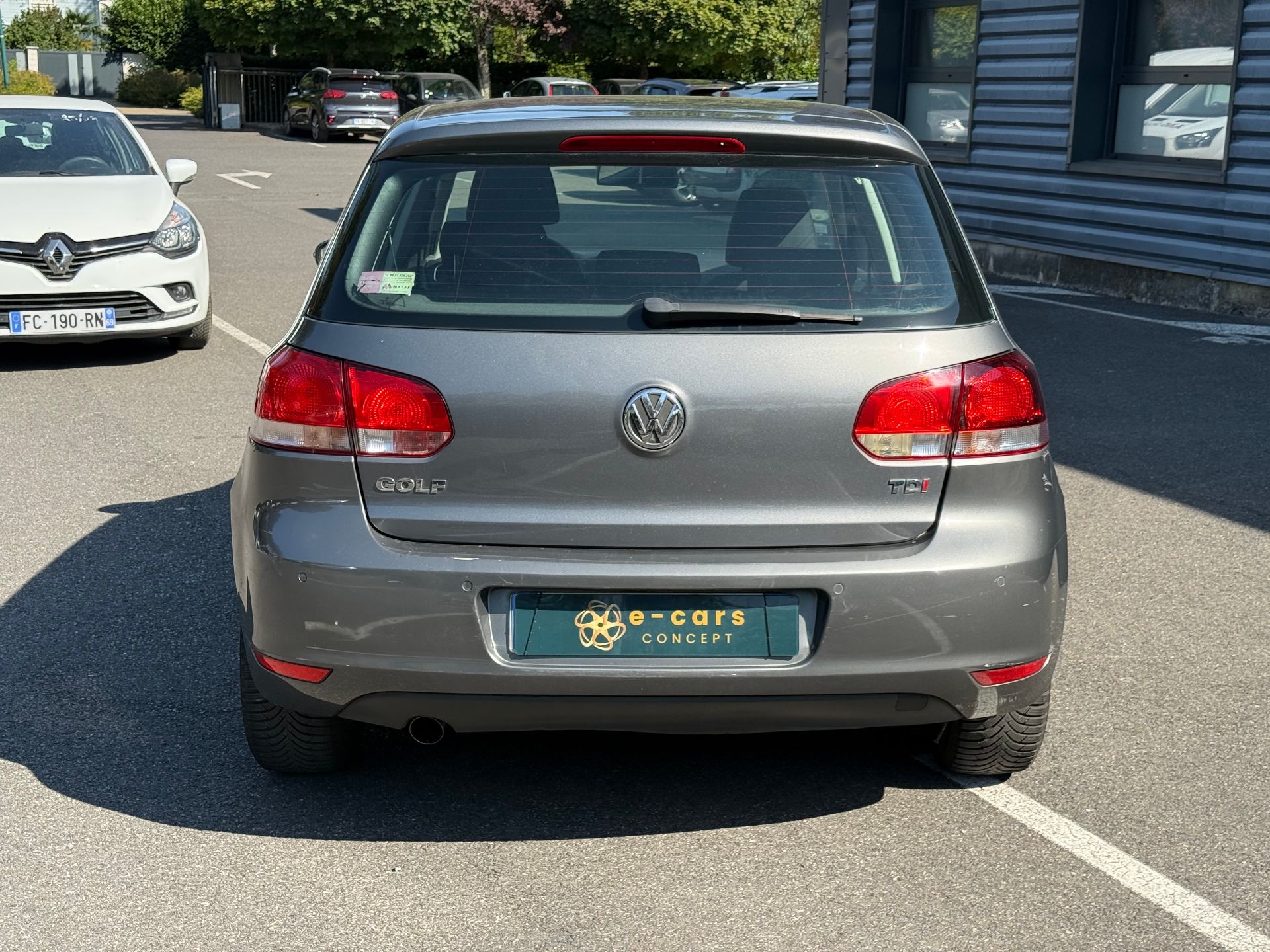 Volkswagen Golf 1.6 TDI 105ch 105ch CONFORTLINE