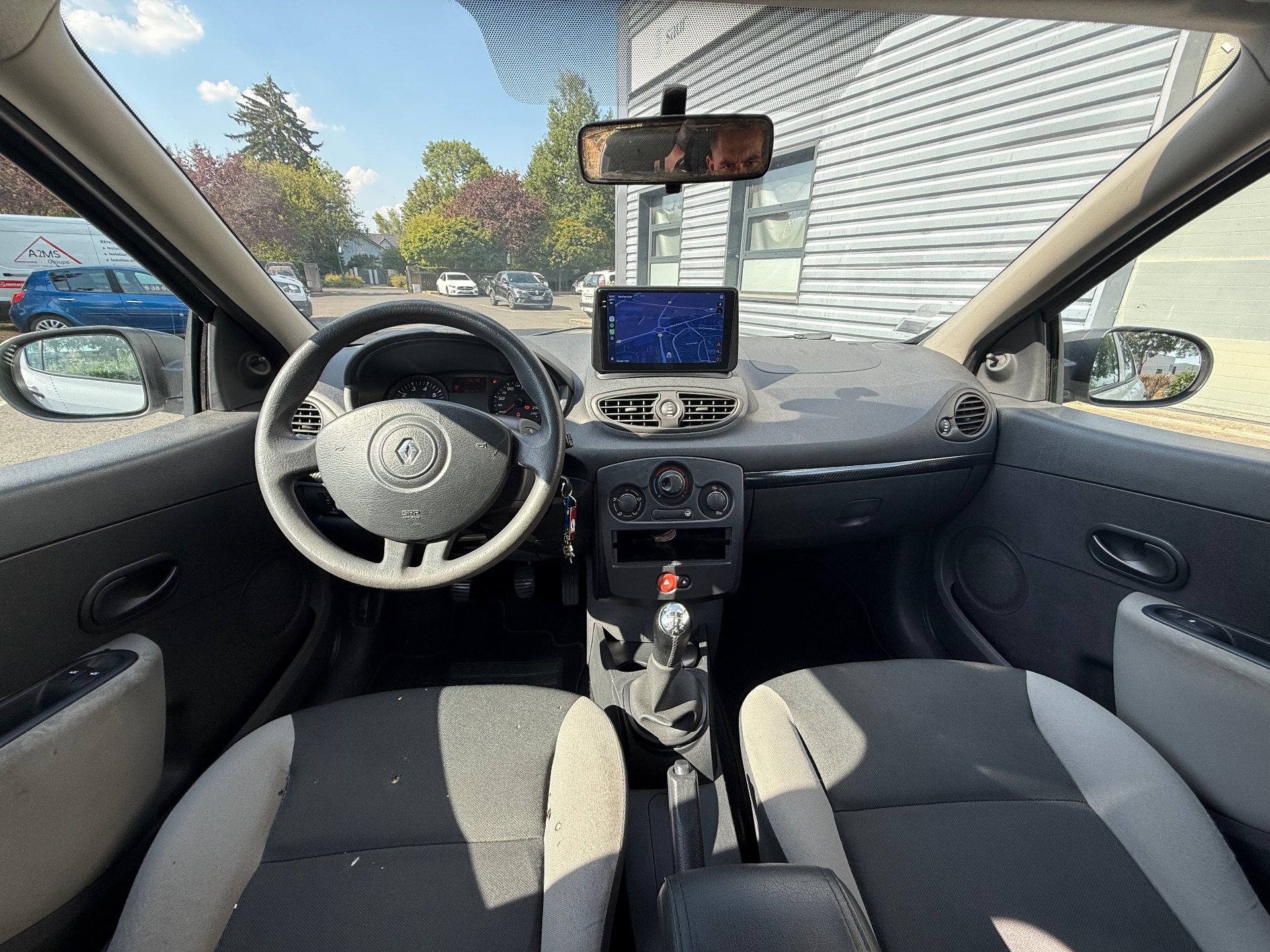 Renault Clio III 1.2 16V 75ch Authentique