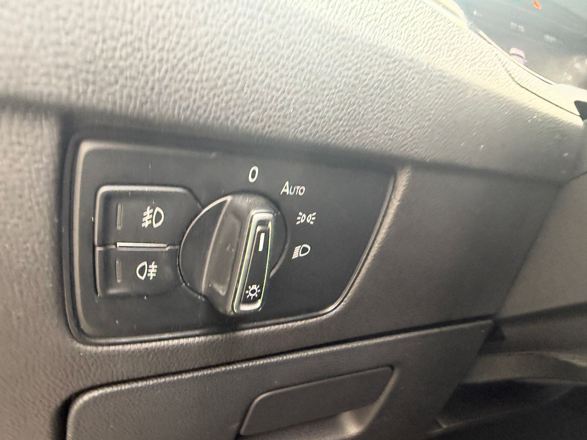 Volkswagen Passat 150 Ch « R-Line » – 16480€
