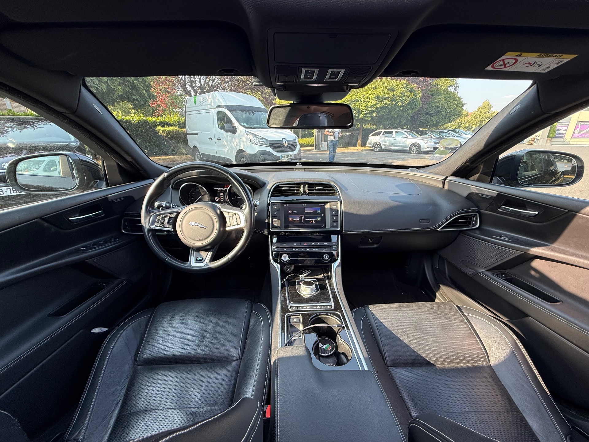Jaguar XE 2.0 D 180ch 9.0 CV R-sport
