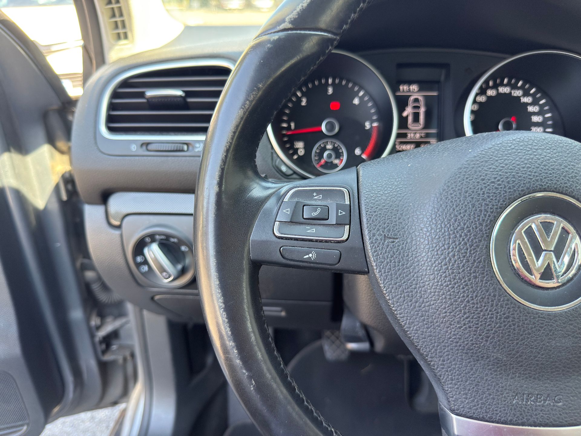 Volkswagen Golf 1.6 TDI 105ch 105ch CONFORTLINE