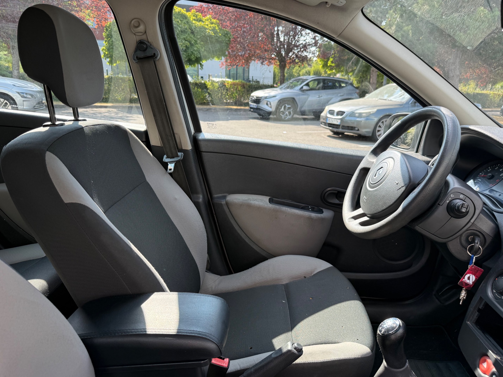 Renault Clio III 1.2 16V 75ch Authentique