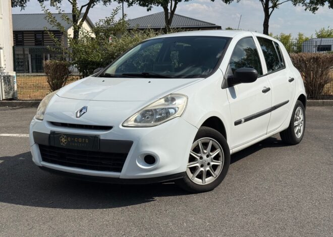 Renault Clio III 1.2 16V 75ch Authentique