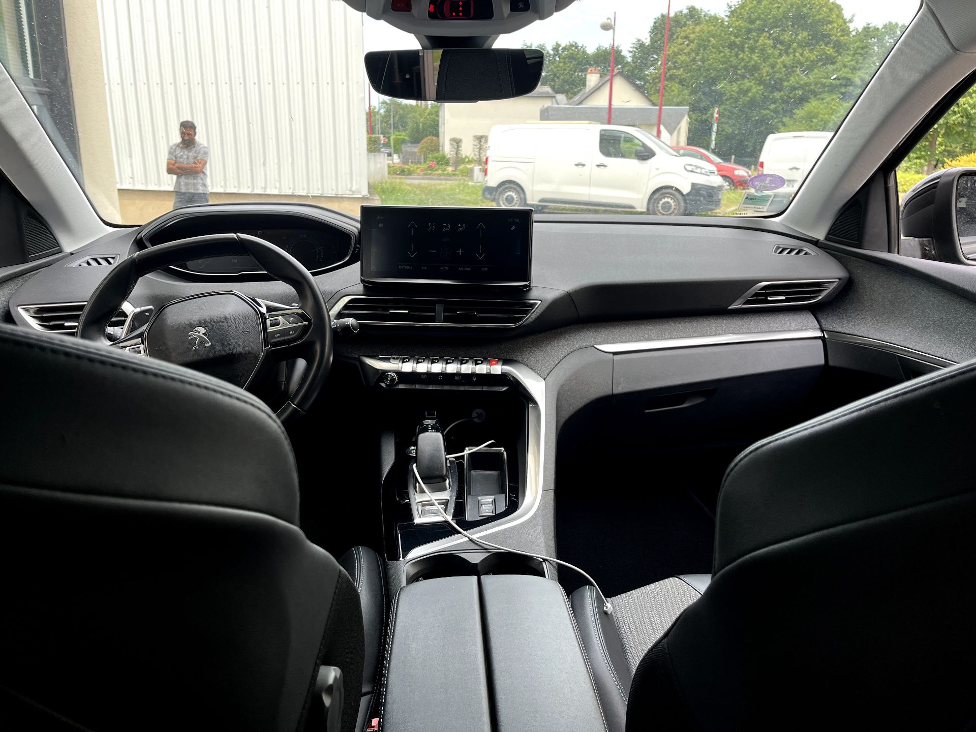 Peugeot 3008 Hybrid 225 ch e-EAT8 Allure Pack