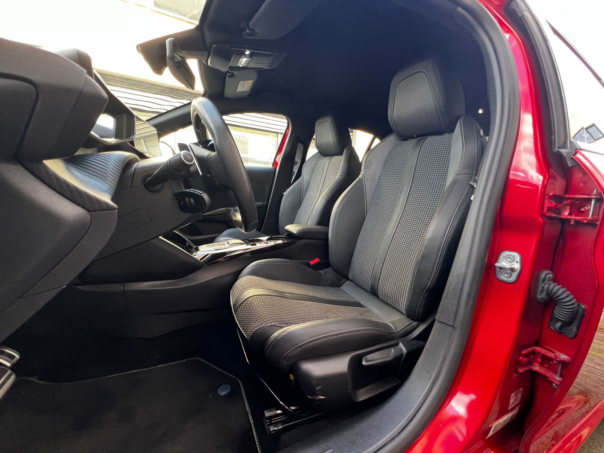 Peugeot 208 GT 1.2L 100ch