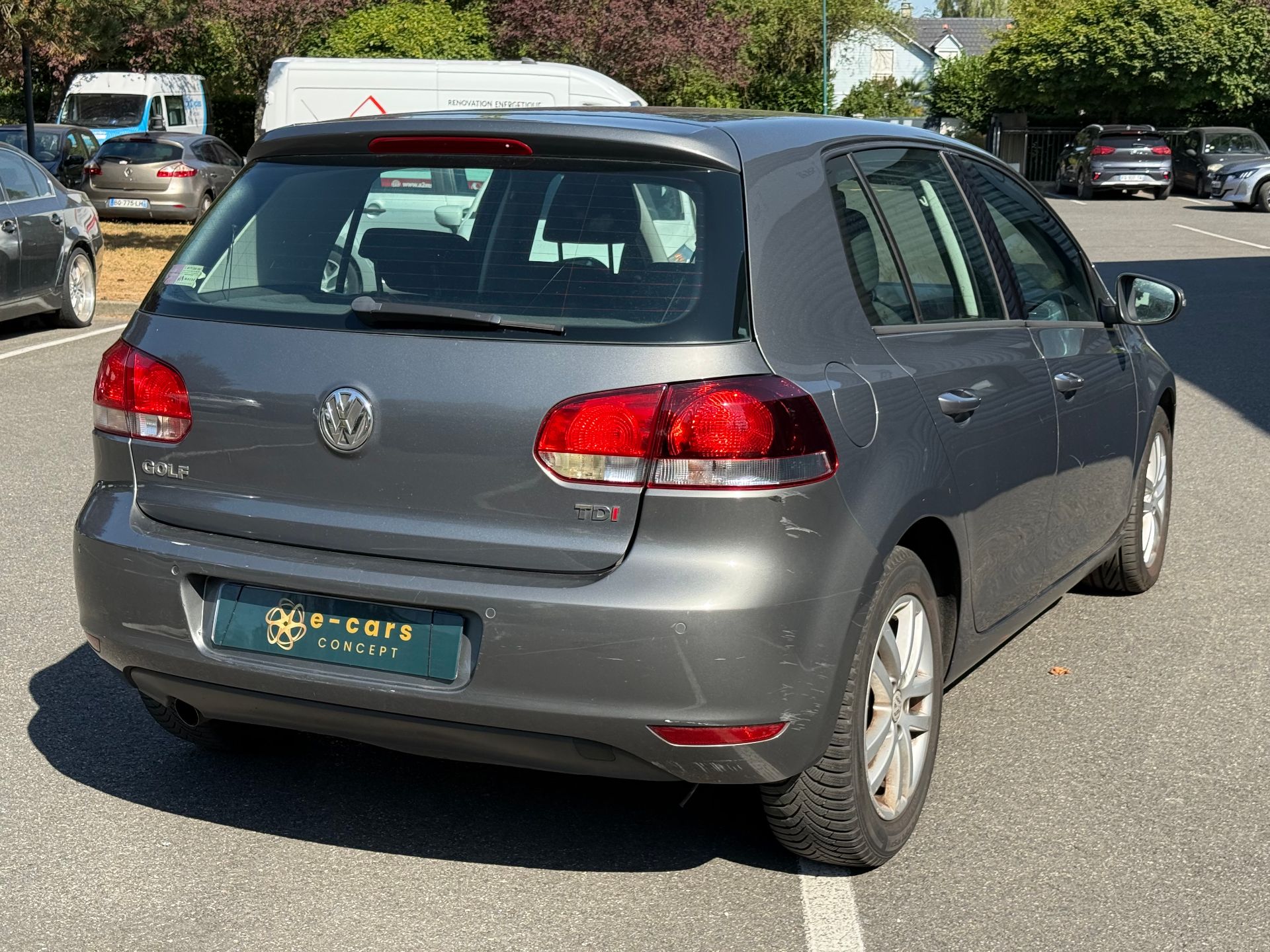 Volkswagen Golf 1.6 TDI 105ch 105ch CONFORTLINE