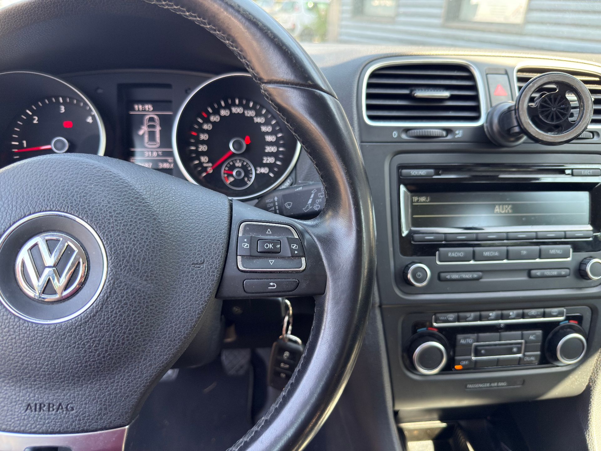 Volkswagen Golf 1.6 TDI 105ch 105ch CONFORTLINE