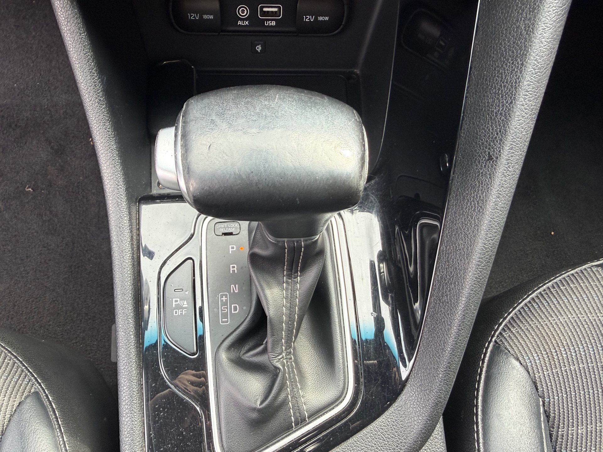 Kia Niro 1.6 GDI 16v HYBRID 141 ch DCT6 Boîte auto 141ch Design